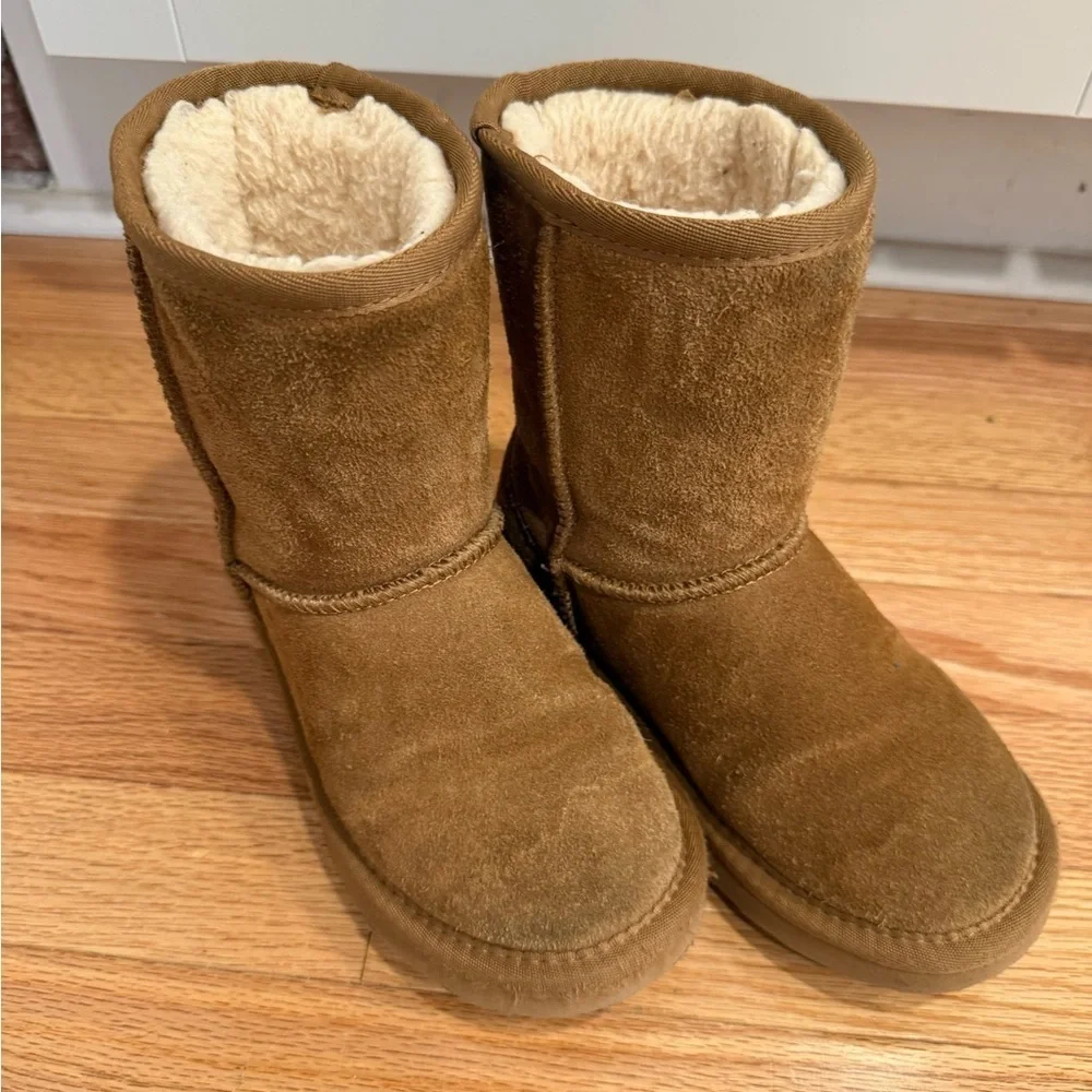Bearpaw Little Kids 1 Fuzzy Sherpa Lined Tall Boot GUC Tan/Carmel Winter Warm